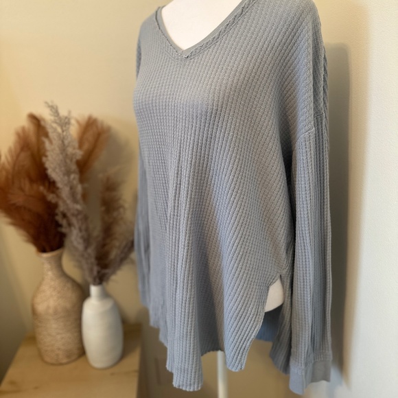 Dusty blue waffle top - Picture 2 of 3